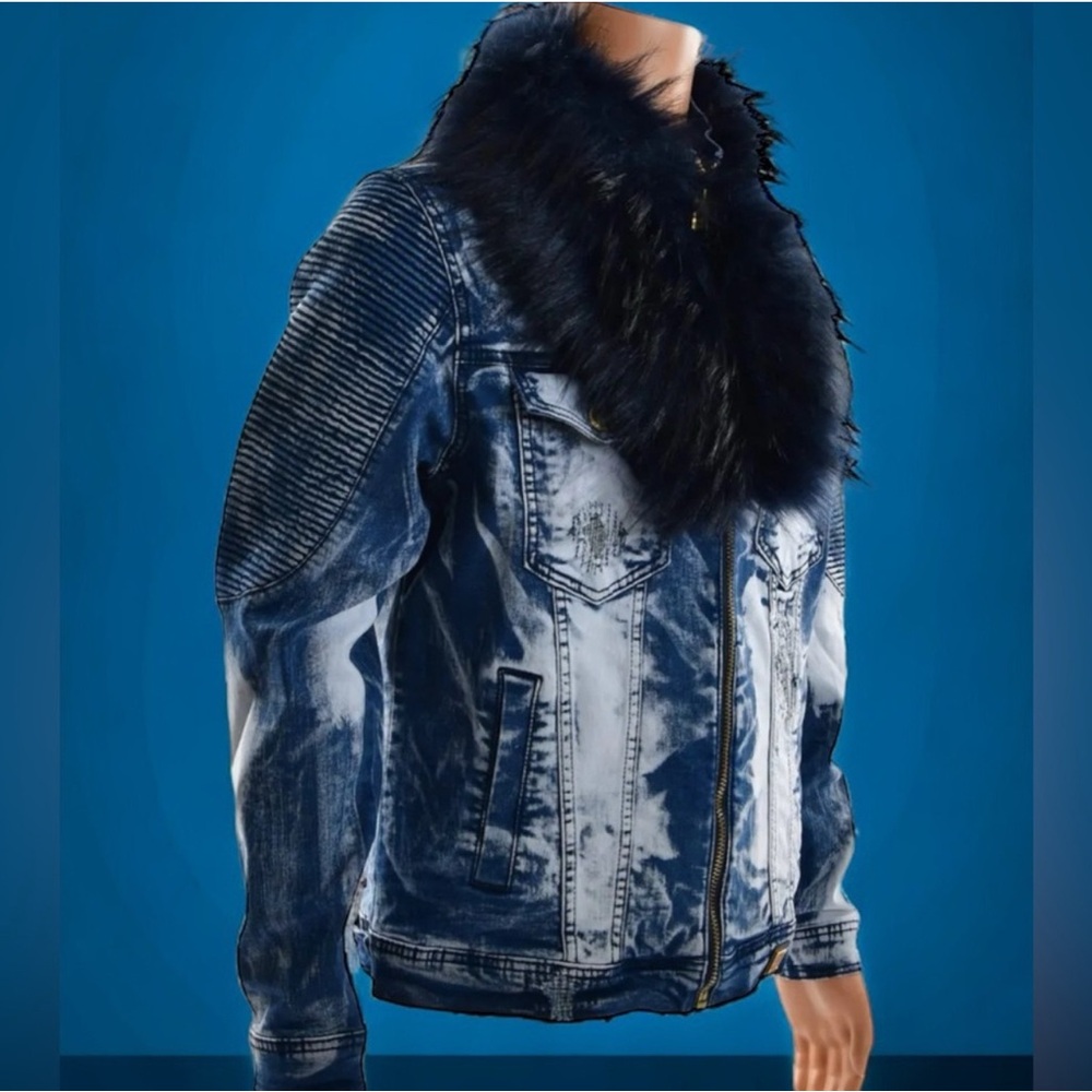 Stylish Men's Denim Jacket with Black Faux Fur Collar
